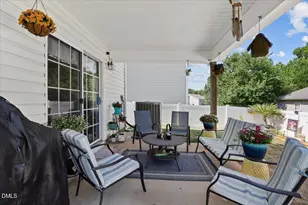 200 Georgetowne Dr, Clayton, NC 27520 - Photo 6