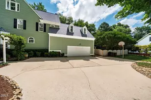 107 Meadowglades Ln, Cary, NC 27518 - Photo 8