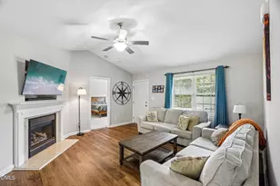401 Kinsman Ct, Fuquay Varina, NC 27526 - Photo 6