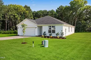 11 Baxley Dr, Dunn, NC 28334 - Photo 2