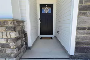110 Toppin Ct, Sanford, NC 27332 - Photo 2