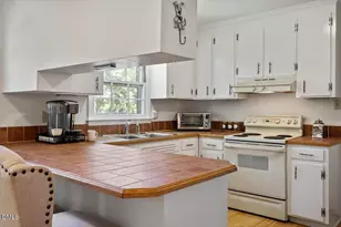 5520 Newberry Dr, Raleigh, NC 27609 - Photo 16