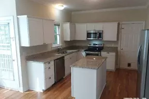 1817 Misty Hollow Ln, Apex, NC 27502 - Photo 2