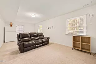 1920 White Plains Rd, Chapel Hill, NC 27517 - Photo 20