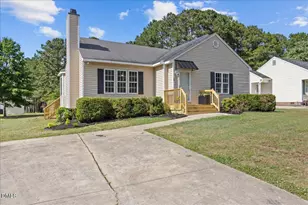 35 E Boxley Dr, Wendell, NC 27591 - Photo 2