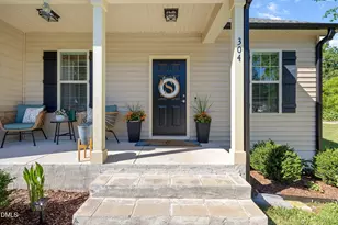 304 E Mason St, Franklinton, NC 27525 - Photo 2