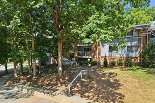 1008 Sandlin Pl, Raleigh, NC 27606 - Photo 2