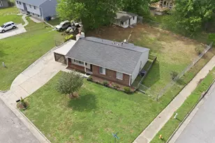 3909 Old Creek Ct, Raleigh, NC 27604 - Photo 4