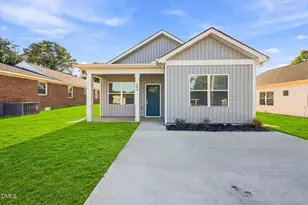 608 E Granville St, Dunn, NC 28334 - Photo 1