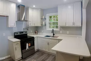 331 Cross Creek St, Fayetteville, NC 28301 - Photo 8