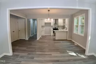 331 Cross Creek St, Fayetteville, NC 28301 - Photo 6