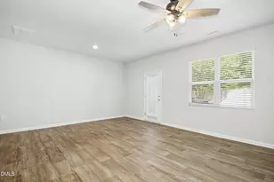 185 N Enterprise Dr, Clayton, NC 27520 - Photo 8