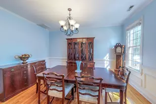 401 Waverly Hills Dr, Cary, NC 27519 - Photo 2