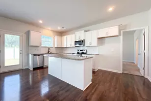 125 Rivercamp St, Clayton, NC 27527 - Photo 2