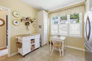 306 Vinca Cir, Cary, NC 27513 - Photo 8