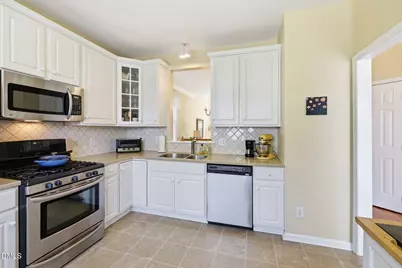 306 Vinca Circle, Cary, NC 27513 - Photo 6