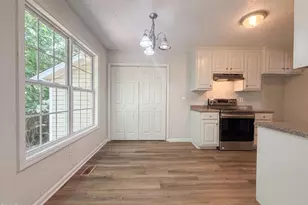 11 N Carolina Ave, Benson, NC 27504 - Photo 4
