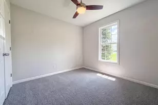 11 N Carolina Ave, Benson, NC 27504 - Photo 10