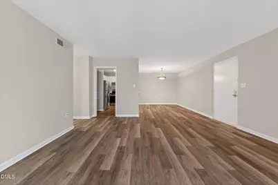 500 Umstead Drive #Unit 303e, Chapel Hill, NC 27516 - Photo 4