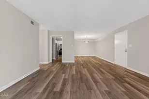 500 Umstead Dr, Chapel Hill, NC 27516 - Photo 4