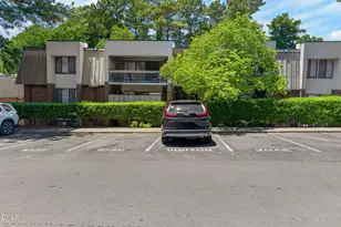 500 Umstead Dr, Chapel Hill, NC 27516 - Photo 22