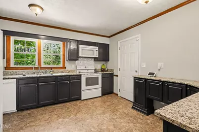 5236 Flat Rock Drive, Fayetteville, NC 28311 - Photo 6