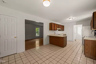 704 E Maple Lane, Fuquay-Varina, NC 27526 - Photo 10
