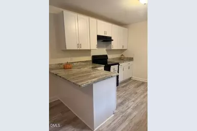 704 E Maple Lane E, Fuquay-Varina, NC 27526 - Photo 2