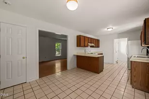704 E Maple Ln, Fuquay Varina, NC 27526 - Photo 10
