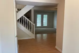 101 Luxon Pl, Cary, NC 27513 - Photo 2