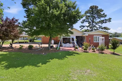 913 W Core Road, Dunn, NC 28334 - Photo 32