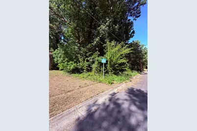 1303 Ross Avenue, Greensboro, NC 27406 - Photo 2