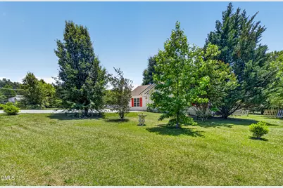 105 Stockbridge Drive, Selma, NC 27576 - Photo 4