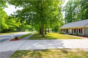 1216 Haddington Dr, Cary, NC 27511 - Photo 4