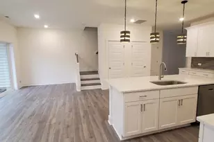 6915 Doddridge Ln, Cary, NC 27519 - Photo 6