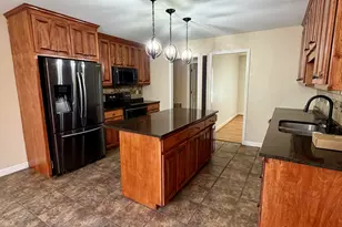 800 Carolina Dr, Dunn, NC 28334 - Photo 6