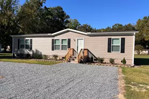 102 Endridge Ln, Wilsons Mills, NC 27527 - Photo 2