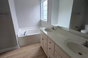 18 Castlewood Dr, Clayton, NC 27520 - Photo 10