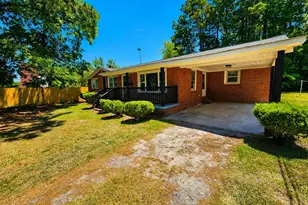 704 N Grimes St, Robersonville, NC 27871 - Photo 2