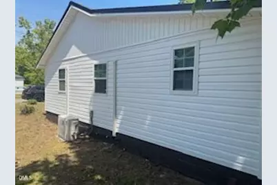 328 N Keith Street, Saint Pauls, NC 28384 - Photo 10