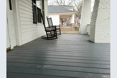 204 E Davis Street, Smithfield, NC 27577 - Photo 4