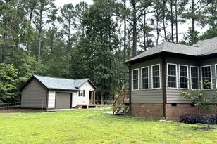 105 Perry Ln, Zebulon, NC 27597 - Photo 2
