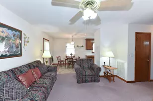 215 E Vance St, Zebulon, NC 27597 - Photo 6