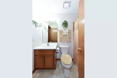 215 E Vance Street, Zebulon, NC 27597 - Photo 14