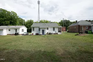 215 E Vance St, Zebulon, NC 27597 - Photo 20