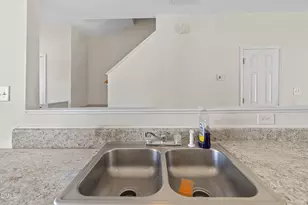 8309 Glenwood Springs Ct, Raleigh, NC 27616 - Photo 4