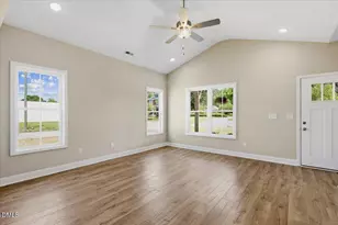 507 E Harnett St, Dunn, NC 28334 - Photo 8