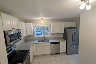 4 Willow Bridge Dr, Durham, NC 27707 - Photo 2