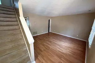 925 Hearthridge Ct, Raleigh, NC 27609 - Photo 2