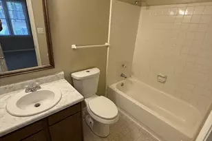925 Hearthridge Ct, Raleigh, NC 27609 - Photo 6